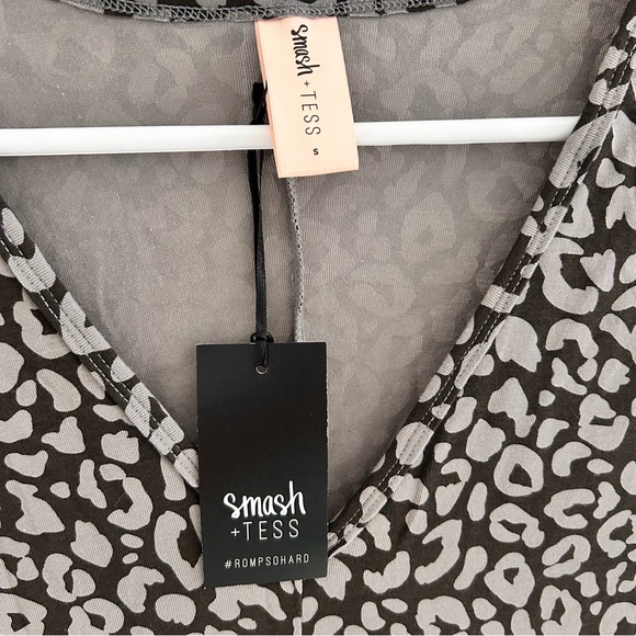 ✨Brand New✨ Smash + Tess Jumpsuit - Small - Picture 2 of 6